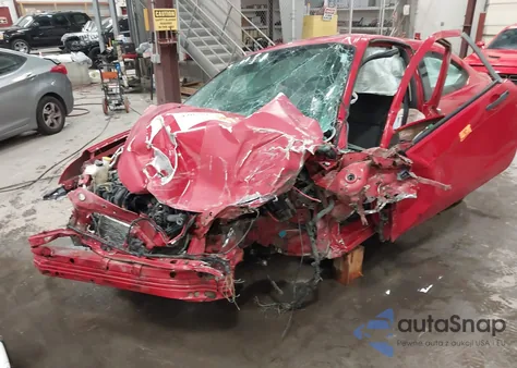 2008 Ford Focus Se/Ses из США, поврежденный, VIN 1FAHP33N88W177109